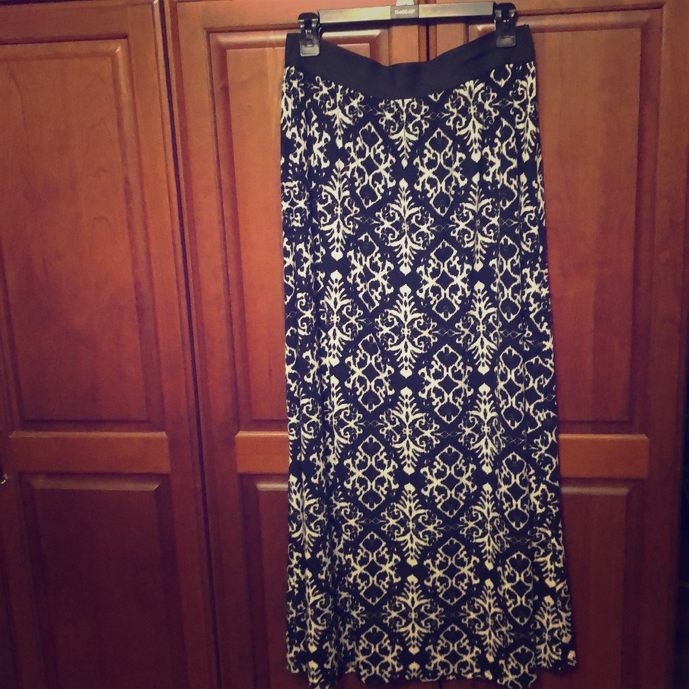 *LIKE NEW* JOE B by Joe Benbasset Maxi Skirt